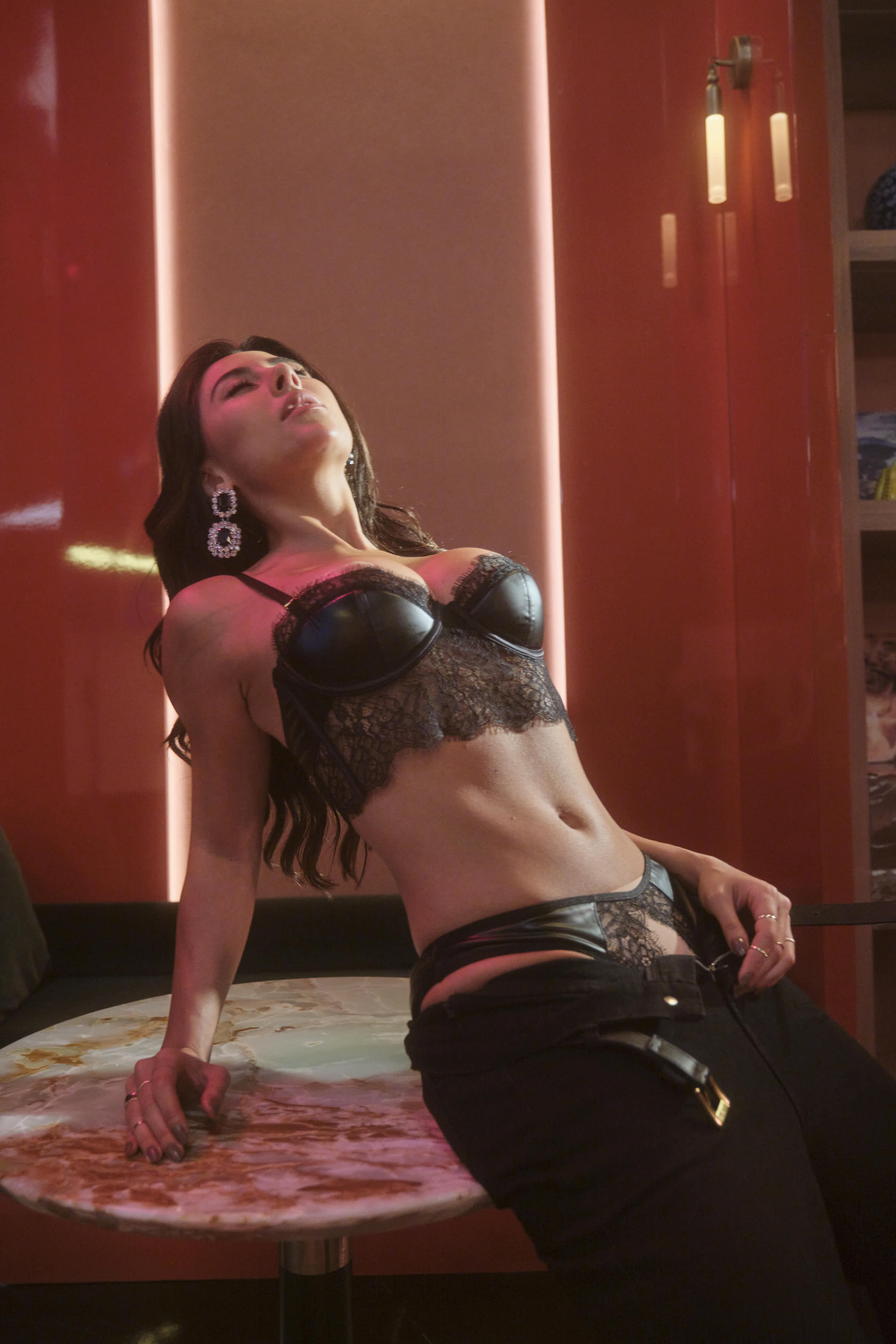 sexy-lace-underwear-crotchless-panties-set-004